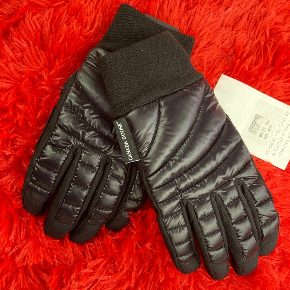 Canada goose gloves